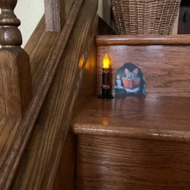 Mouse in mouse hole